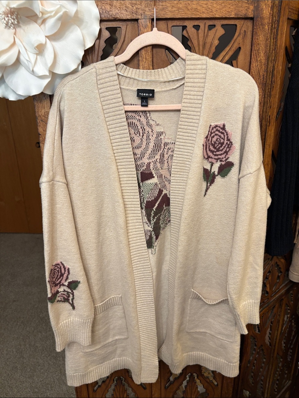 torrid Cream Open-Front Cardigan with Rose Intarsia - Picture 5 of 5